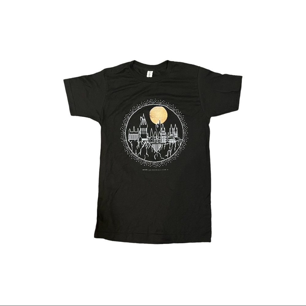 Harry Potter Hogwarts Graphic Tee - Picture 1 of 3